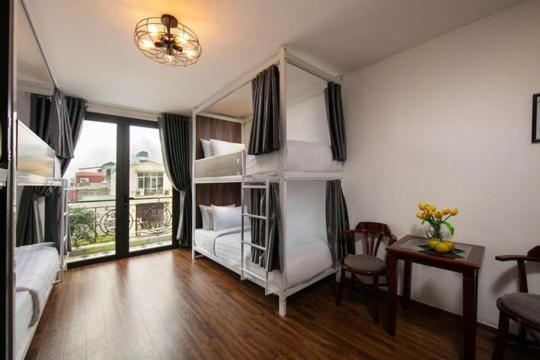 Hanoi Eastern Gate Hostel & Spa Bagian luar foto